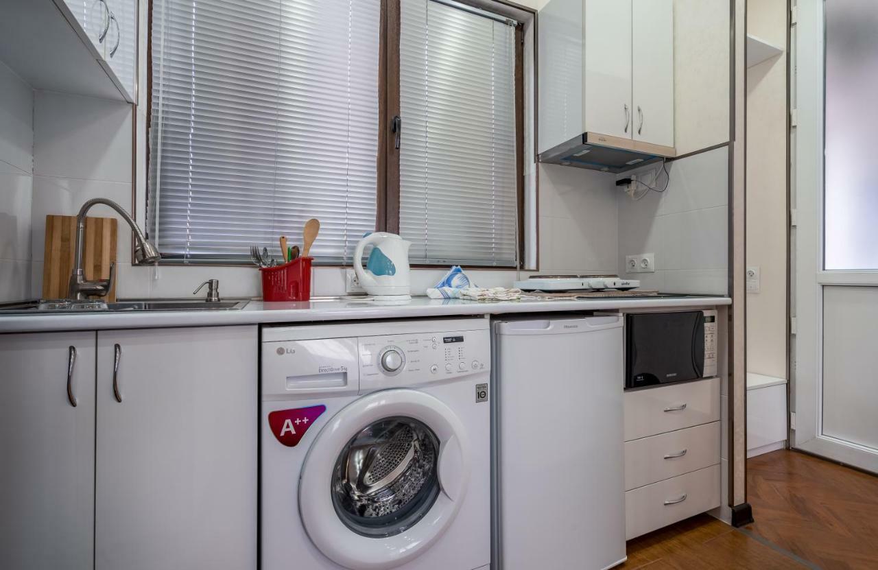 טביליסי Apartments Near Metekhi Cathedral מראה חיצוני תמונה