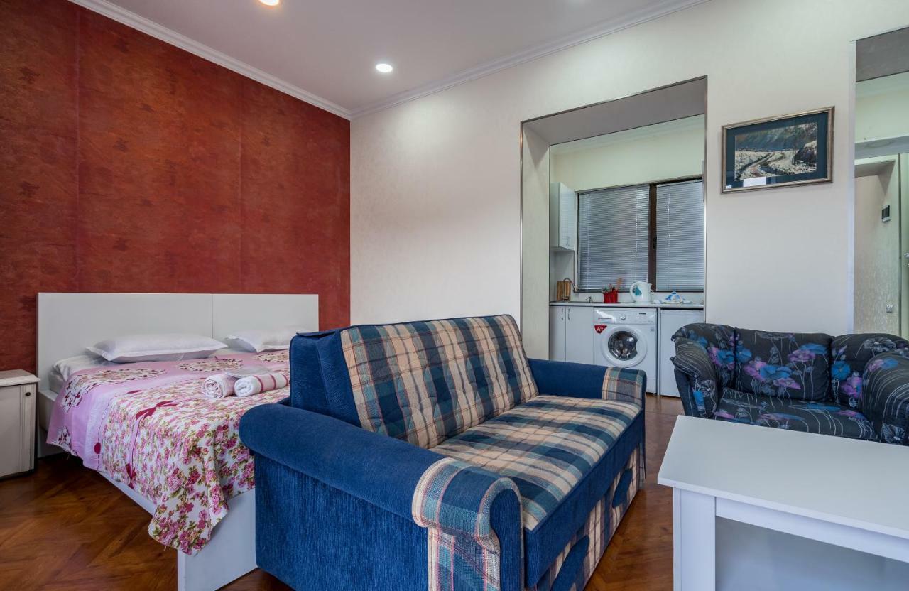 טביליסי Apartments Near Metekhi Cathedral מראה חיצוני תמונה