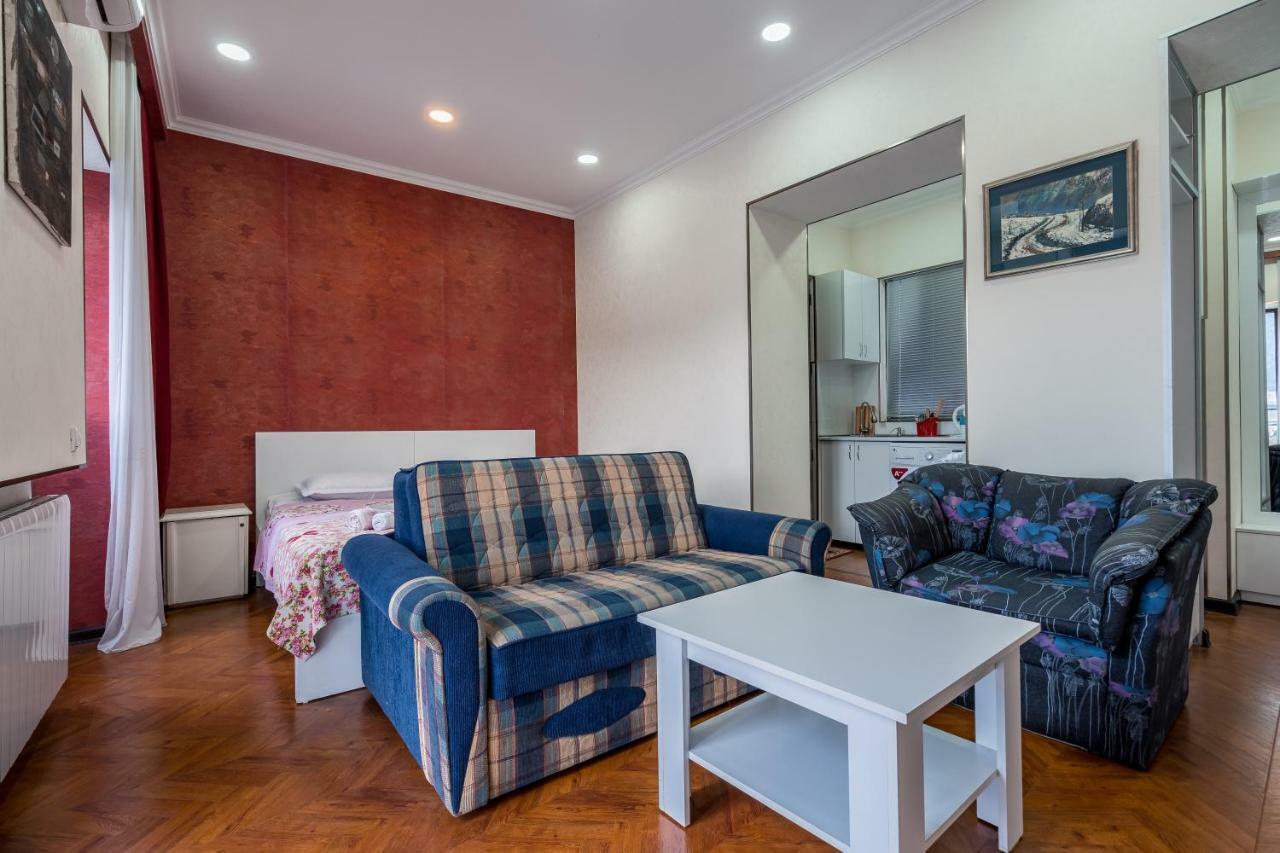 טביליסי Apartments Near Metekhi Cathedral מראה חיצוני תמונה