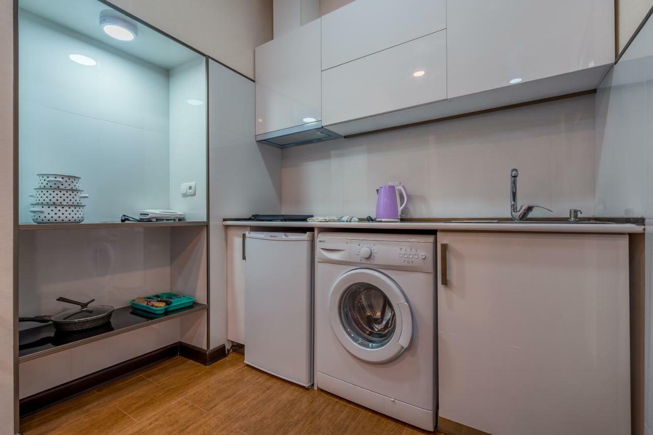 טביליסי Apartments Near Metekhi Cathedral מראה חיצוני תמונה